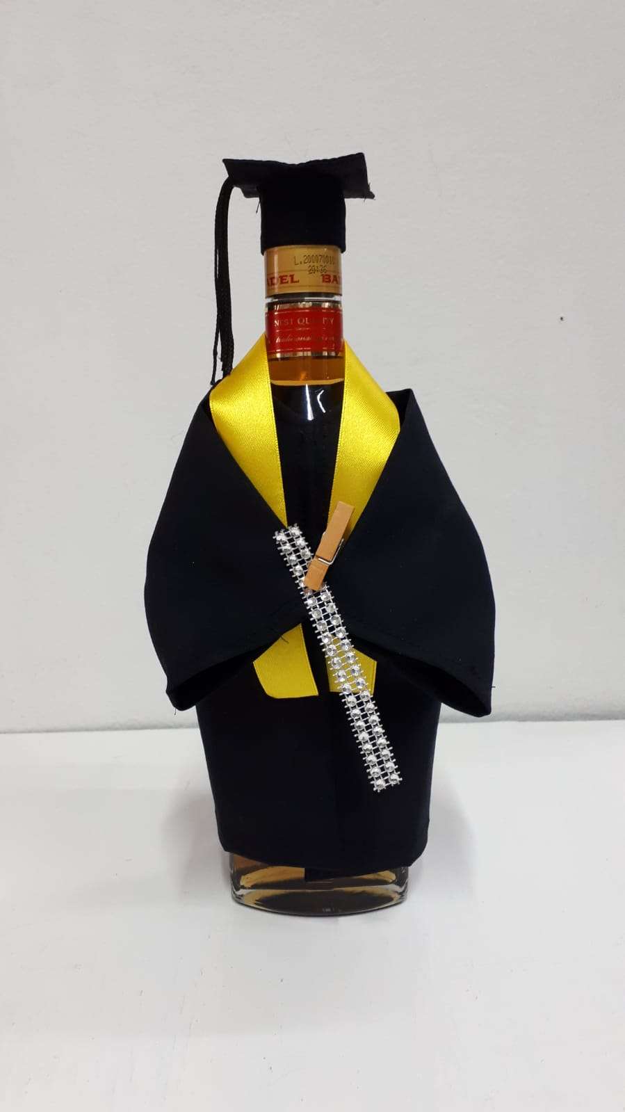 Ukrasno odijelo za bocu